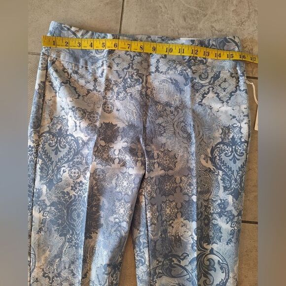 Soft Surroundings Elegant Blue Patterned Women's Crop  Pants Size M - Picture 6 of 9